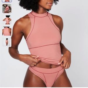 Never worn workout tank; Size Small, new condition from Underdays